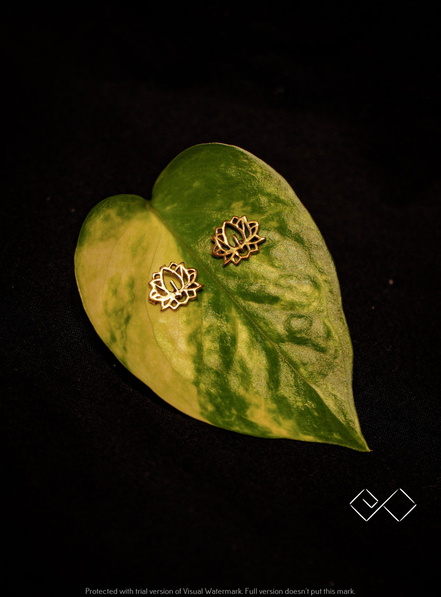 Lotus Stud